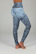 Ice Crystals Fern Frost High-Waist Yoga Leggings — All-Over Print Fitness Tights